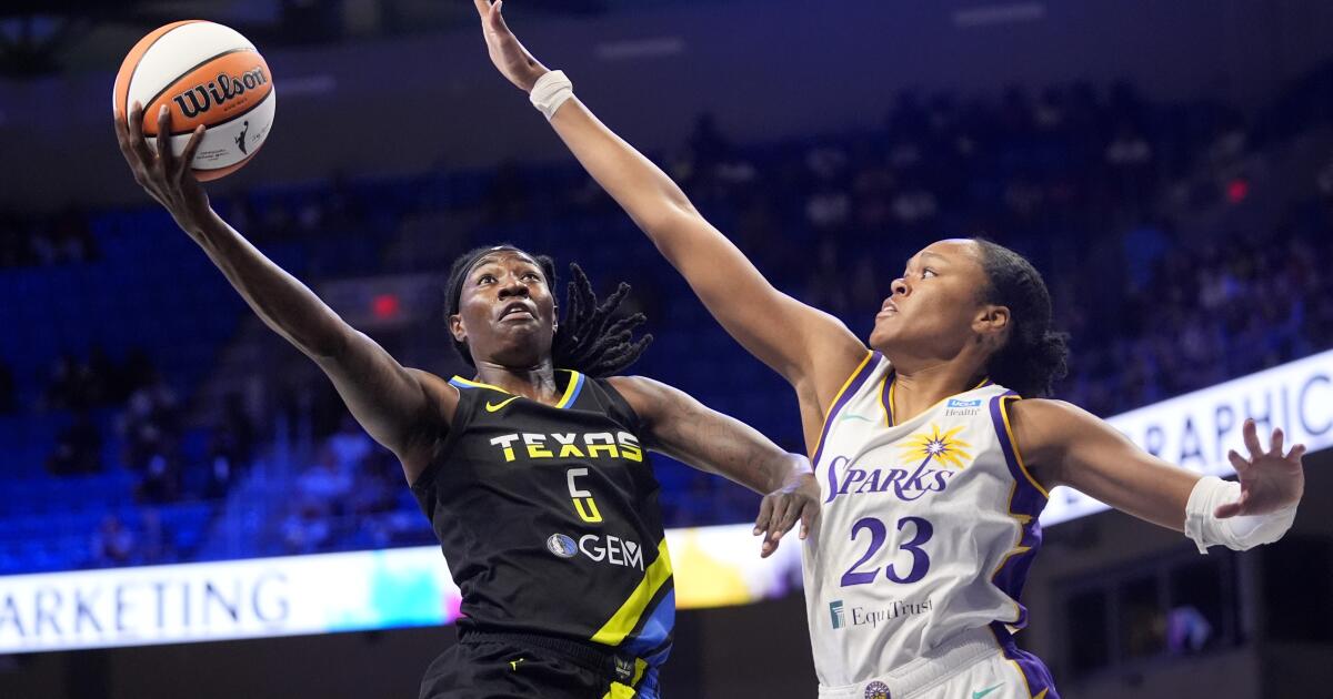 Les Sparks battent les Dallas Wings 87-81 : Résumé du match et performances clés