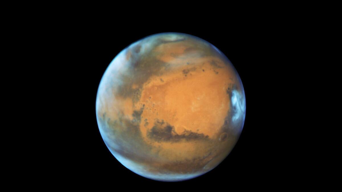 Obama manifestó en una entrevista este martes que quiere que compañías privadas ayuden a enviar a humanos a Marte para la década de 2030.