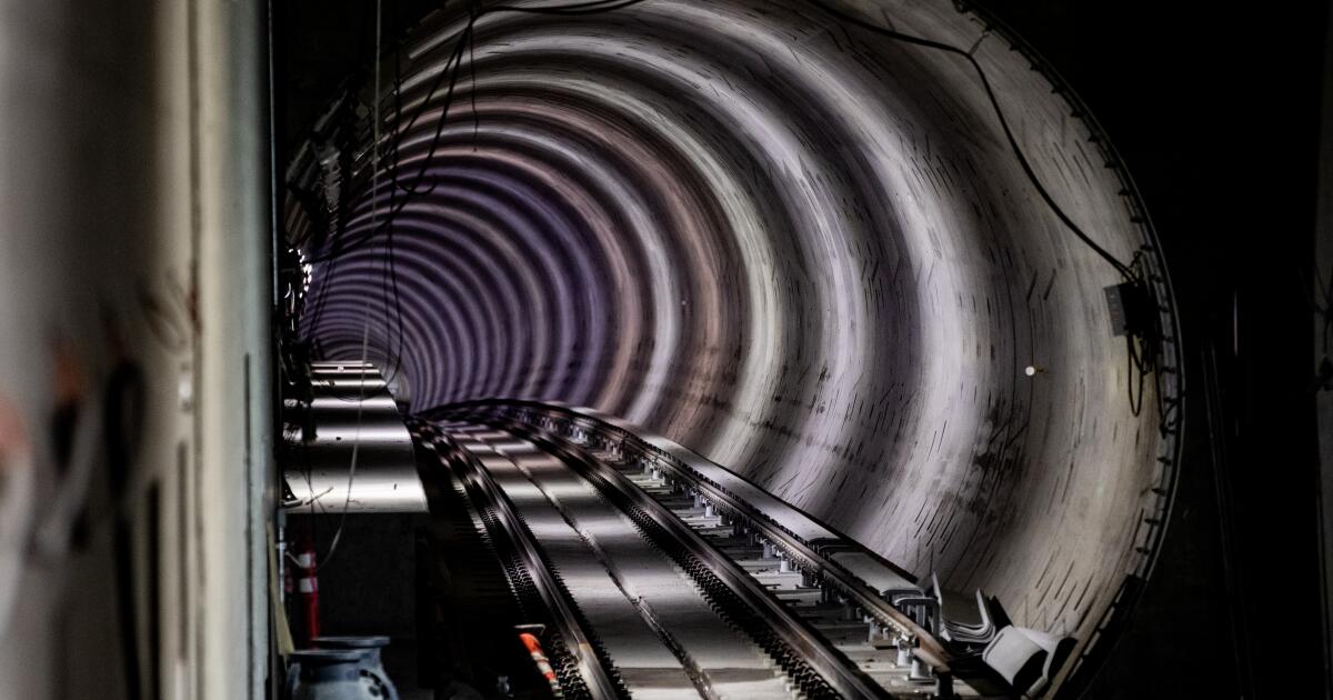 Stretch of Wilshire Boulevard closes for three weeks for Metro expansion project