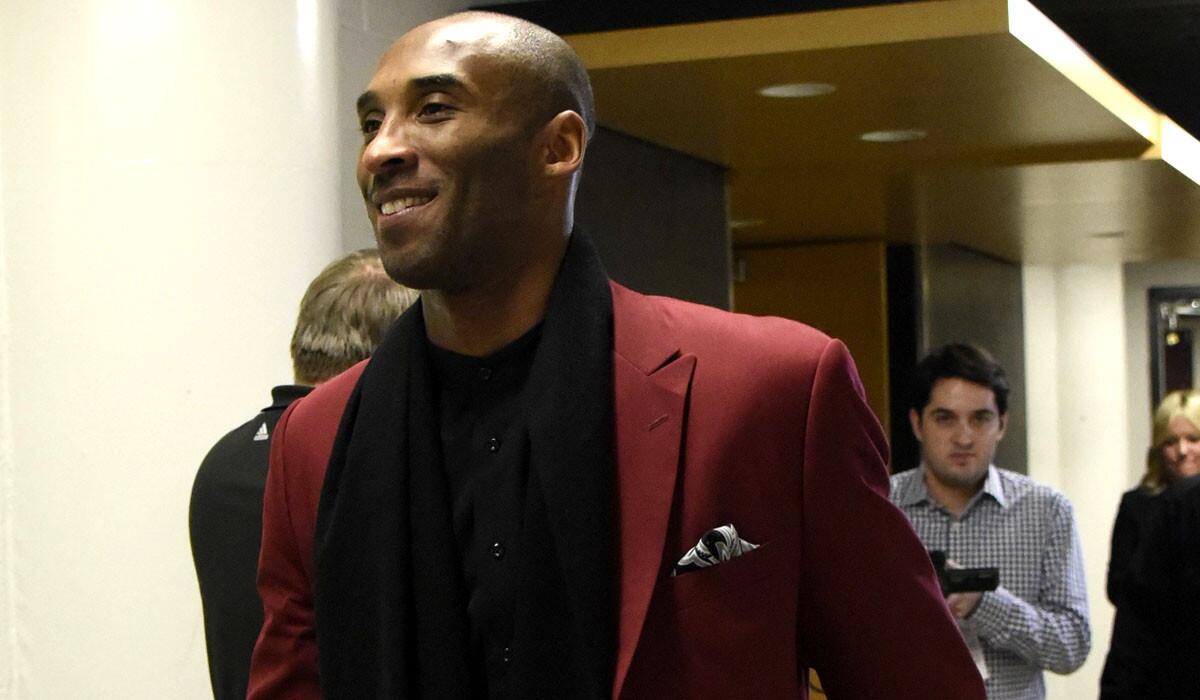 Kobe Bryant arrives at the United Center in Chicago on Thursday.