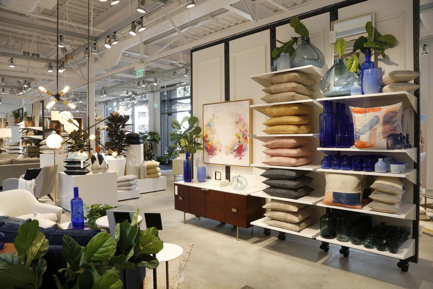 West Elm Santa Monica debuts its new concept store, featuring 24,000 square feet of space.