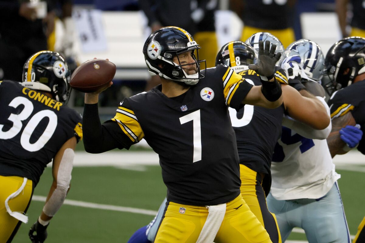 Pittsburgh Steelers quarterback Ben Roethlisberger (7) throws a pass in the first half of an NFL football game against the Dallas Cowboys in Arlington, Texas, Sunday, Nov. 8, 2020. (AP Photo/Ron Jenkins)