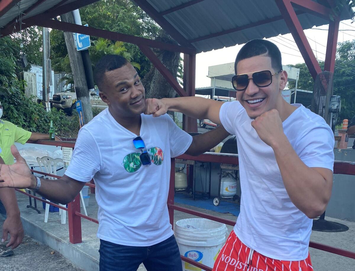 'Tito' Trinidad y Edgar Berlanga compartieron en Puerto Rico.