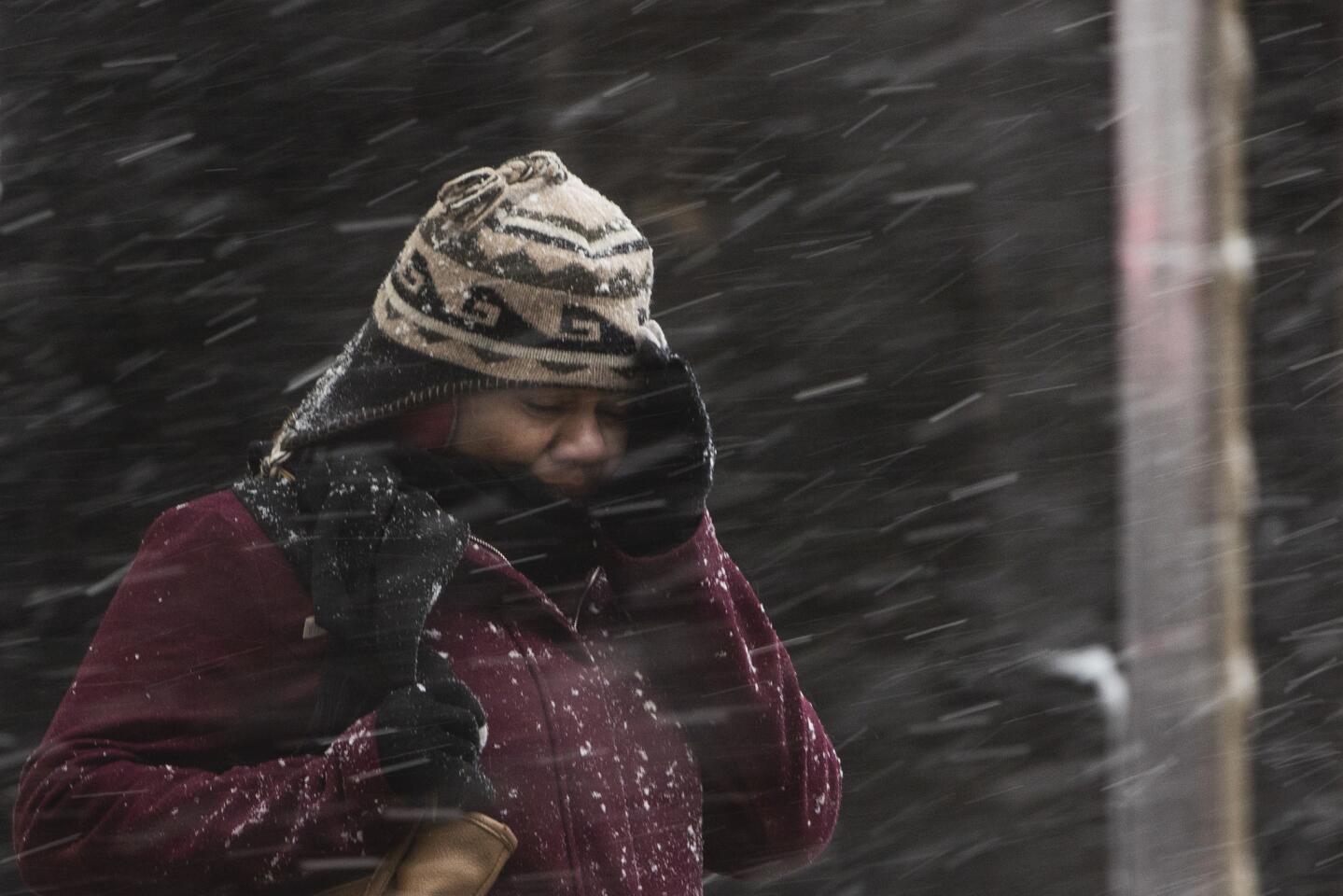 Major snowstorm pounding East Coast