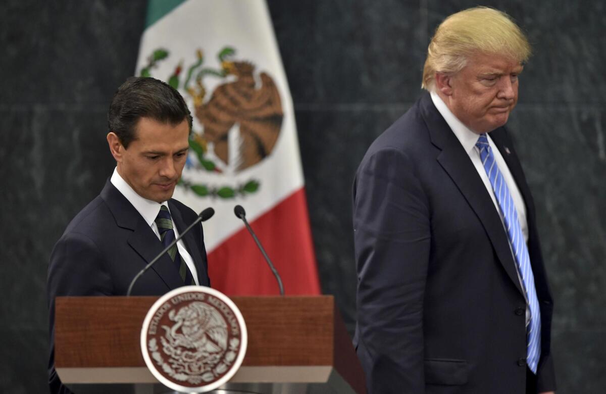 El presidente Enrique Peña Nieto junto a Donald Trump, en la reunión sostenida en el 31 de agosto de 2016 en Ciudad de México.