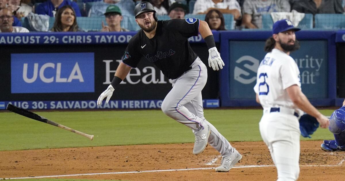 Marlins end Dodgers' win streak in style with 5 homers