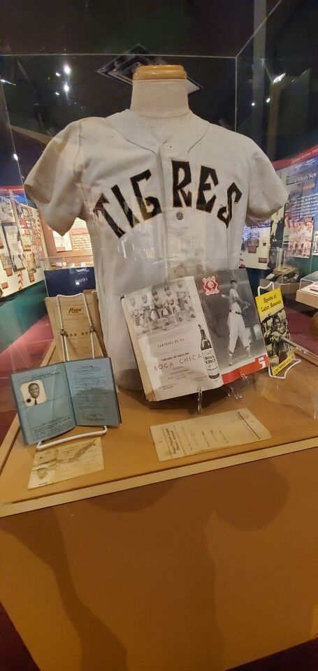 El museo fue fundado en 1990 y expone la historia de la desaparecida liga afroamericana además de sus jugadores más sobresalientes.
