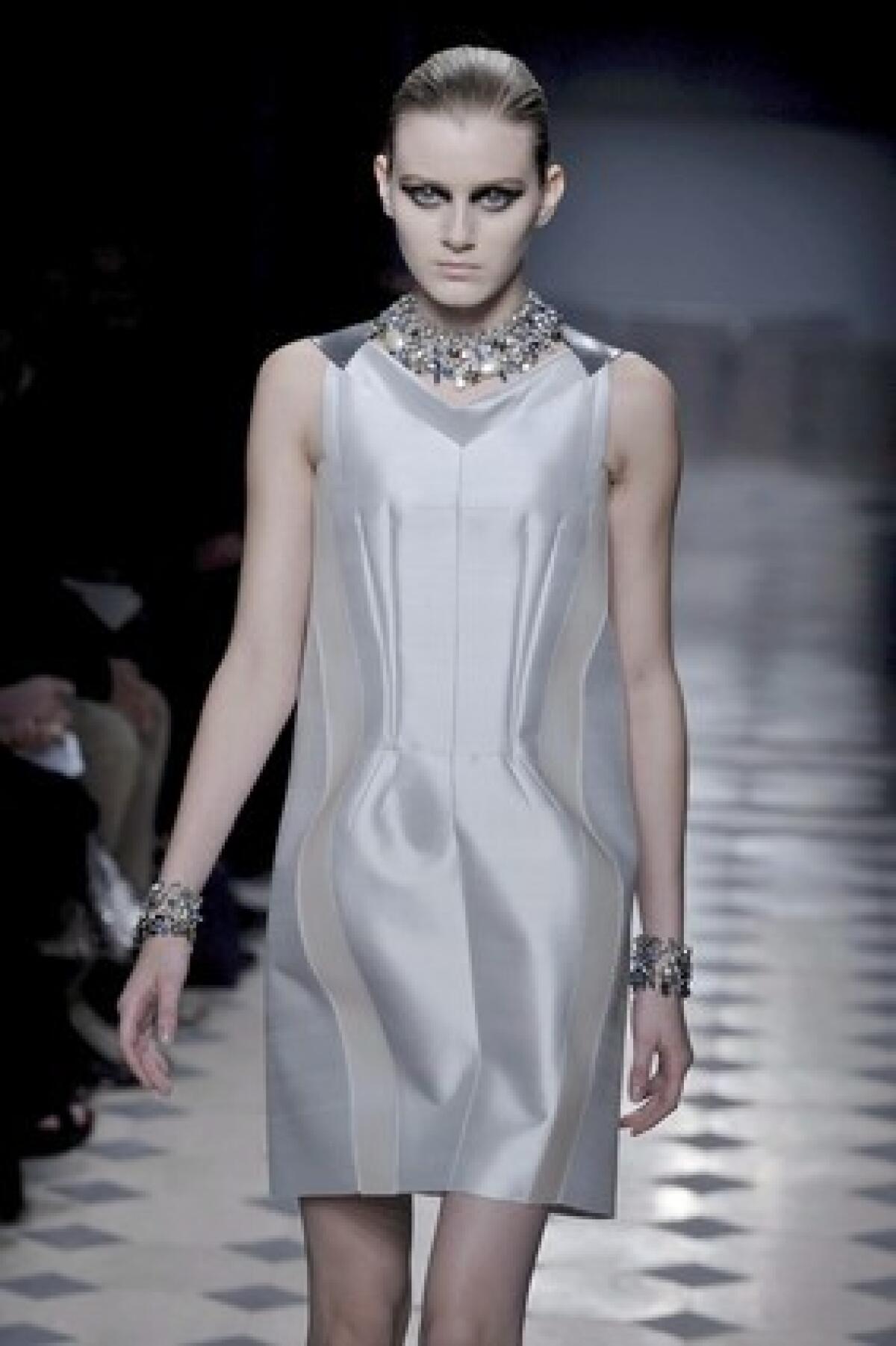 Paris Fashion Week: Balenciaga Spring-Summer 2011 - Los Angeles Times