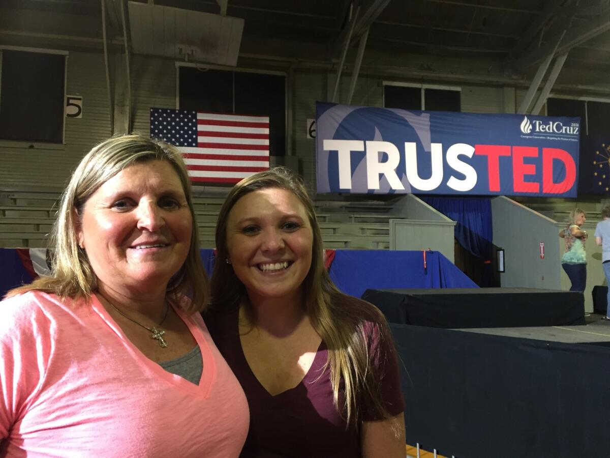 Cheryl Hammer, left, and daughter Kiersten at a Ted Cruz rally at Hoosier Gym in Knightstown, Ind. (Lisa Mascaro / Los Angeles Times)