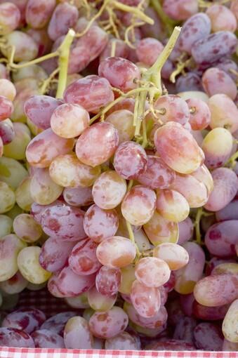 Crimson seedless grapes