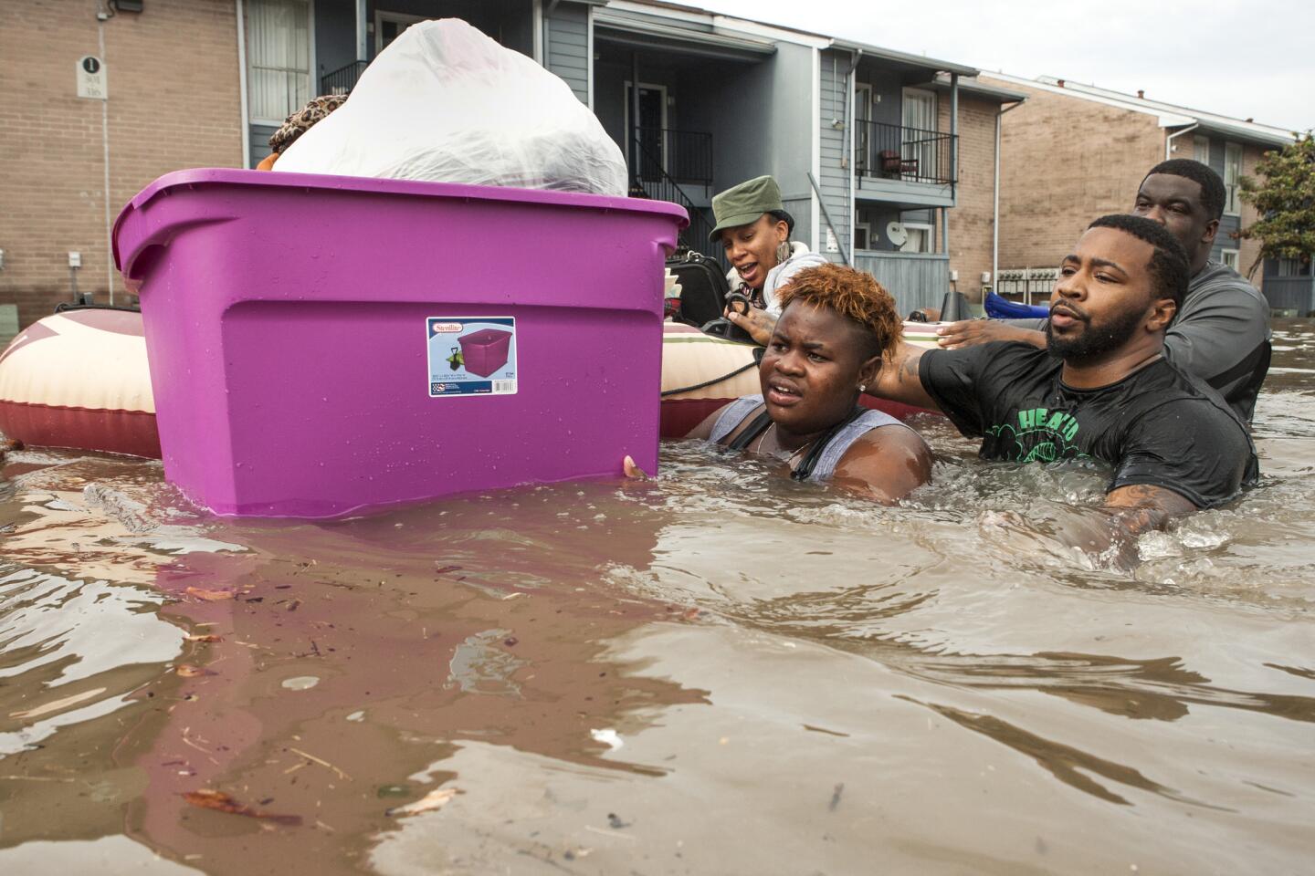 Heavy rains, flooding, inundate Houston area