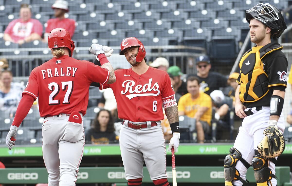 Reds beat Pirates 3-1