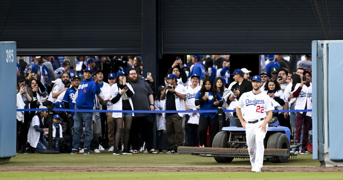 Letters: Criticism abounds for Kershaw, Dodgers and Sisters