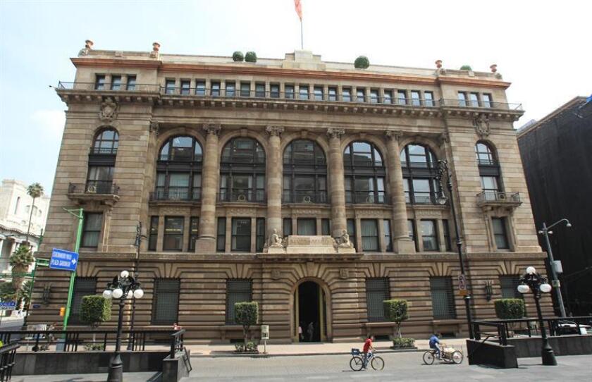 Vista general del edificio del Banco Nacional de México, el jueves 21 de agosto de 2014. EFE/Archivo