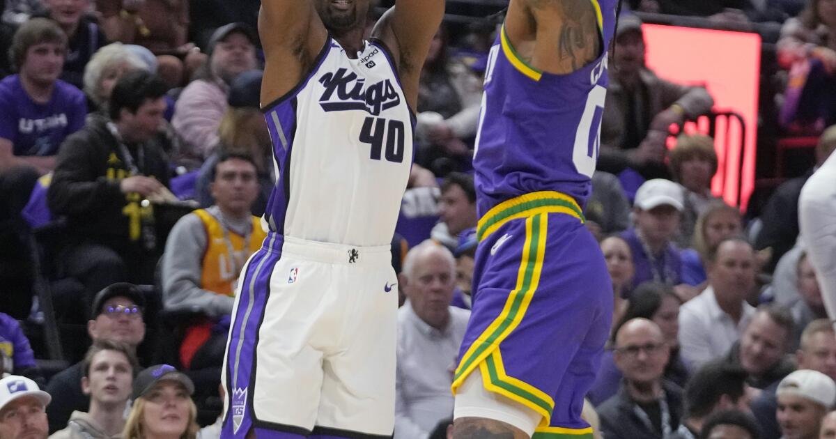 Harrison Barnes leads Sacramento Kings to 130-114 victory over Utah Jazz in season opener