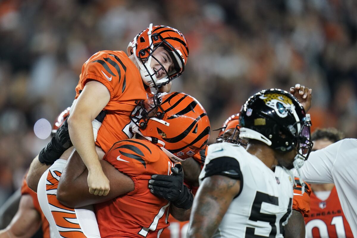 McPherson makes FG as time expires, Bengals beat Jags 24-21 - The San Diego  Union-Tribune