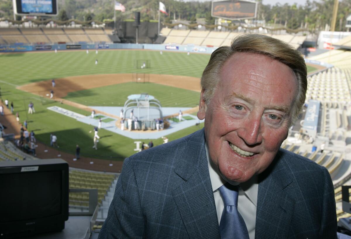 What is the patch on the Dodgers' uniforms? Los Angeles paying tribute to Vin  Scully