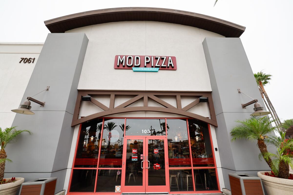 A Mod Pizza restaurant