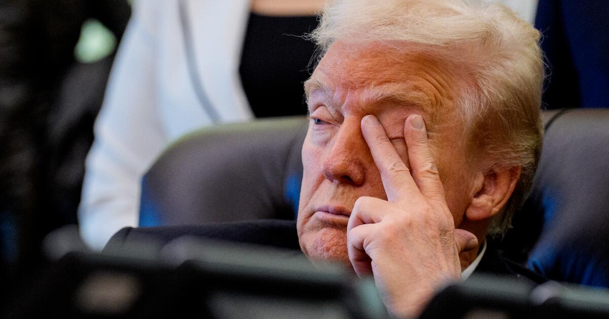 Köşe Yazısı: Trump zaten topal bir ördek mi?