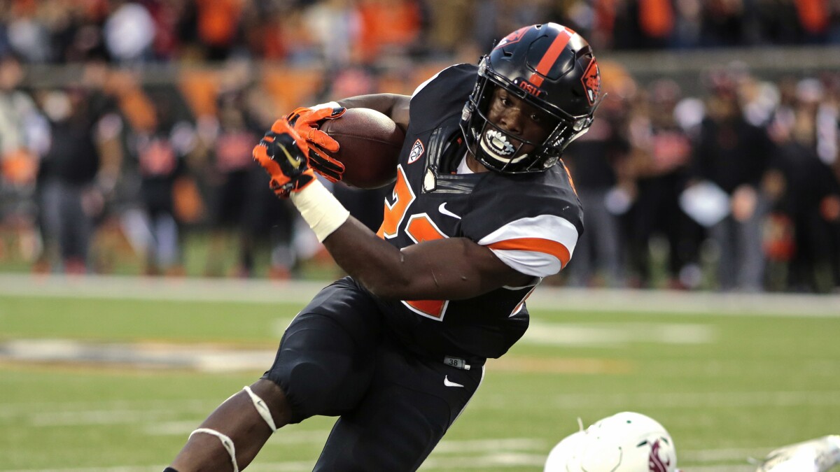 Ucla And Usc Losing Local Football Recruits To Pac 12 Rivals Los