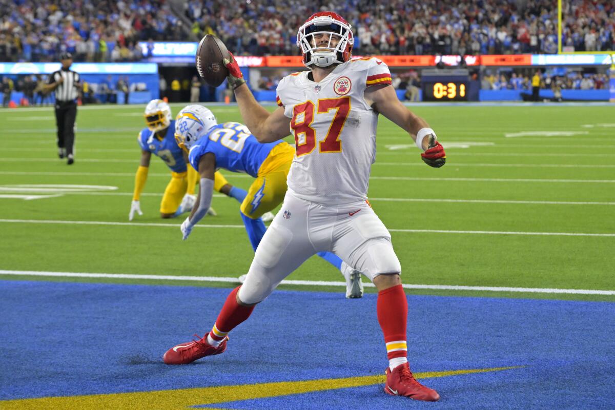 Kelce scores 3 touchdowns, Chiefs rally past Chargers 30-27 - The San Diego  Union-Tribune