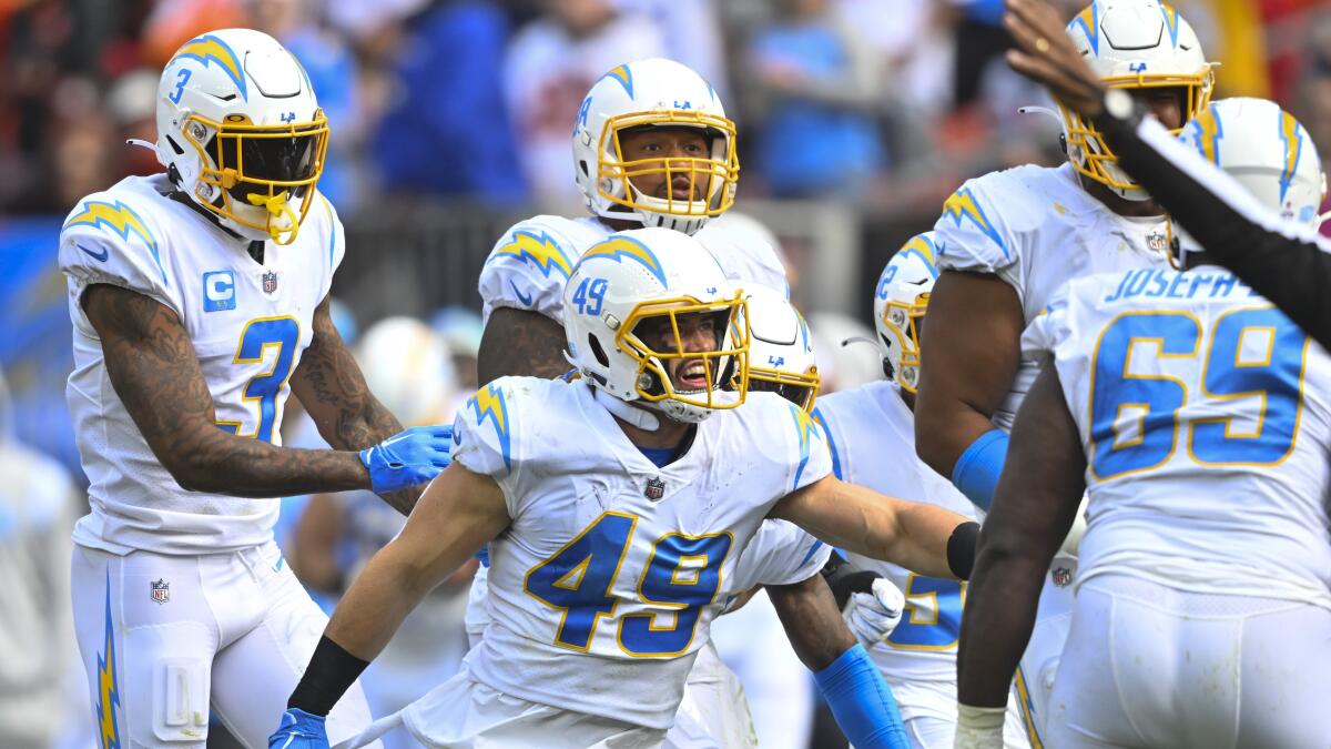 Chargers call 'no más' and pull off comeback win over Browns - Los Angeles  Times