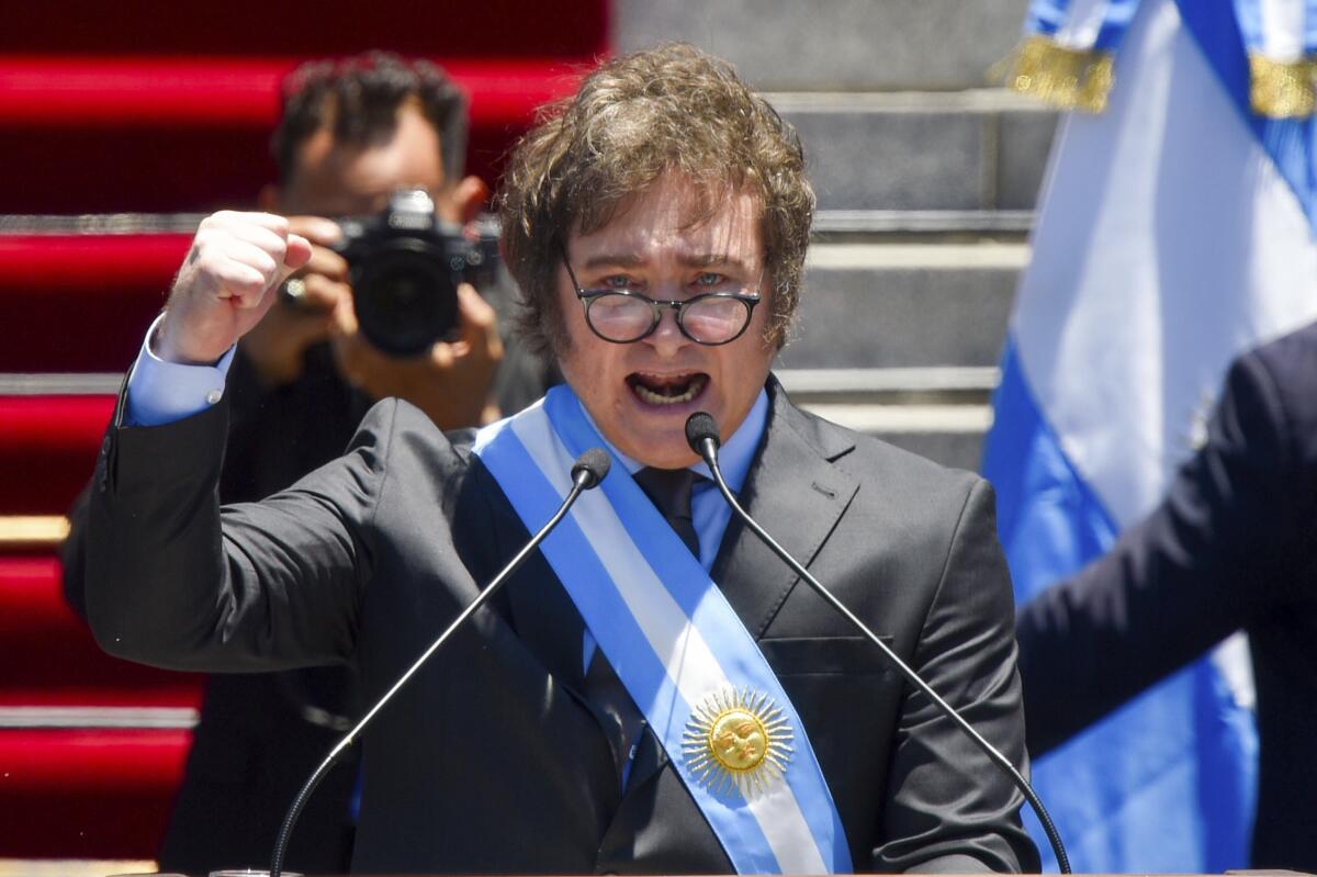 Simpatizantes del presidente entrante de Argentina, Javier Milei.