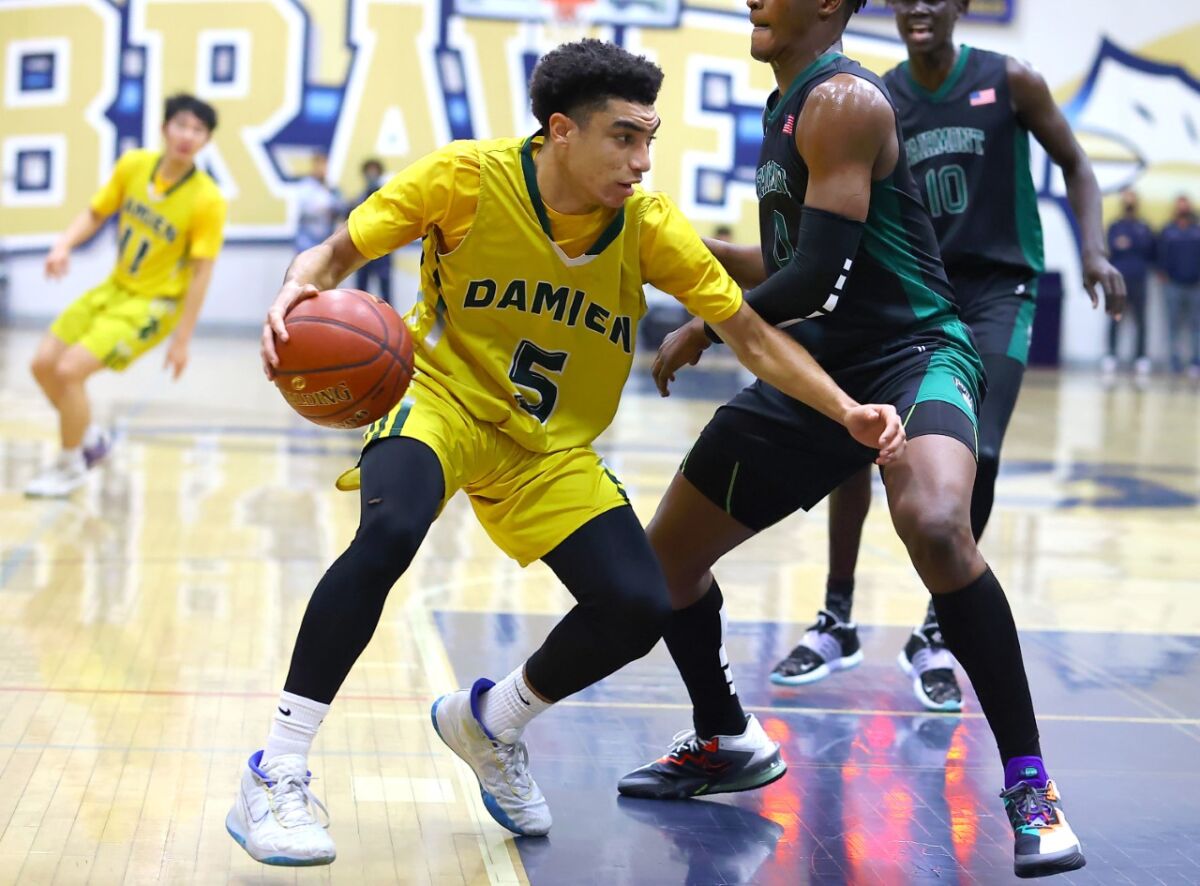 RJ Smith of Damien scored 22 points Saturday night in the championship game of the St. John Bosco tournament.