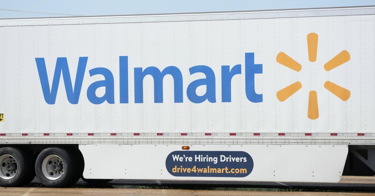 Walmart aumenta prestaciones para gerentes de sus tiendas en EEUU