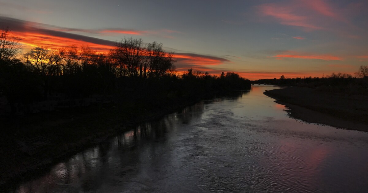 California deepens water cuts amid drought, hitting farms - Los Angeles Times