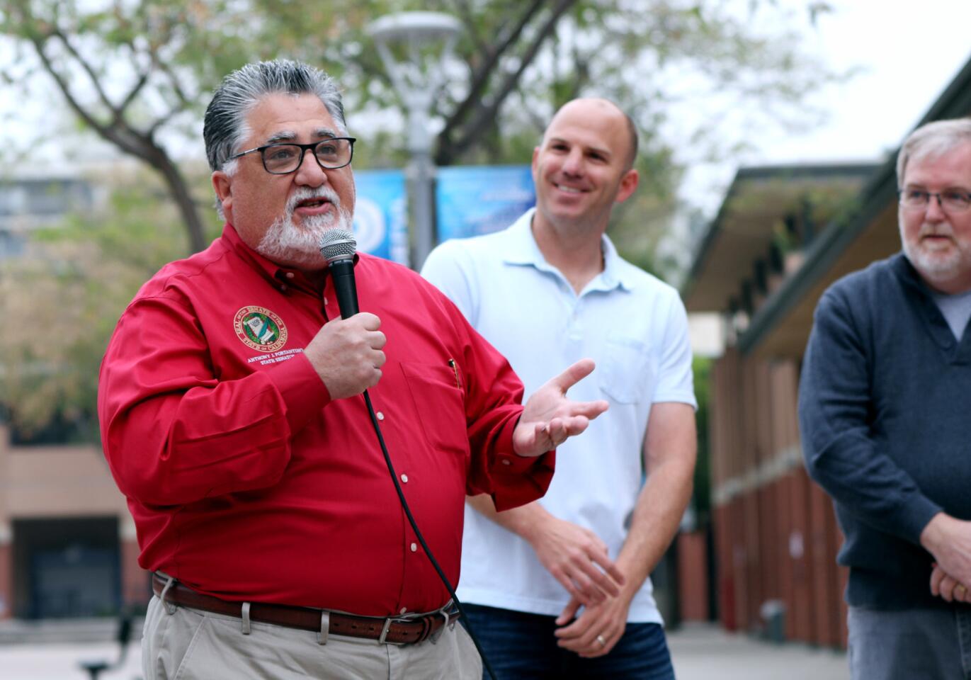 Photo Gallery: Burbank Unified rallies to inform public about budget cuts