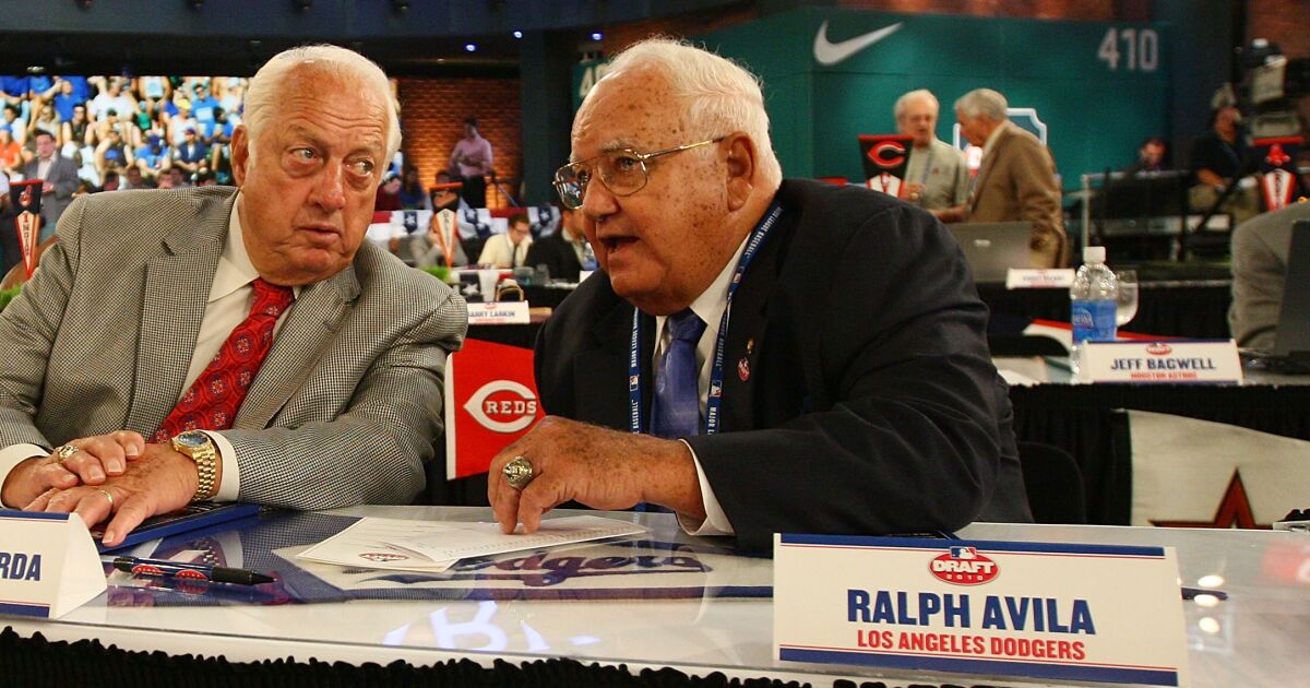 Ralph Avila, who helped Dodgers develop a pipeline in Latin America, dies at 92
