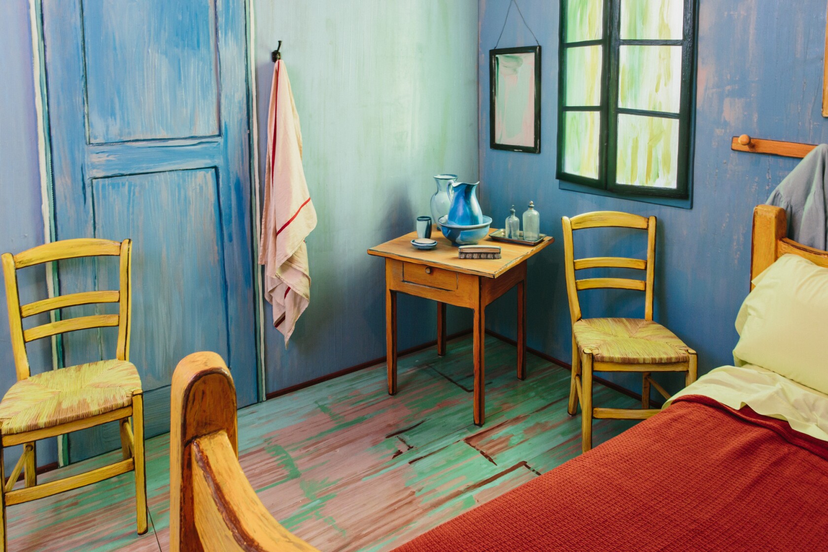 Chicago How You Can Spend A Night Inside Van Gogh S Bedroom