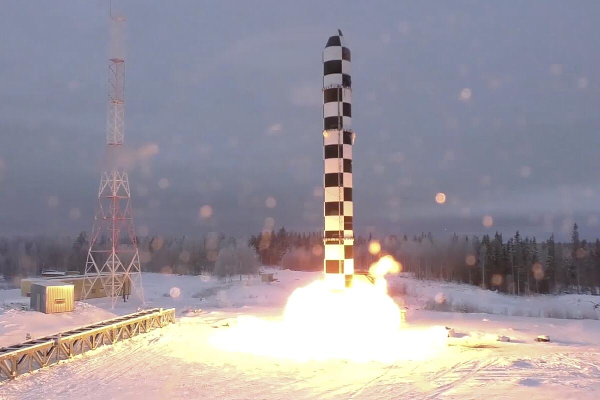 New Russian intercontinental ballistic missile blasting off during test launch