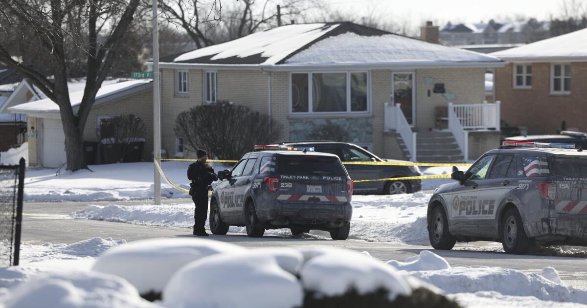 Presentan cargos contra hombre acusado de matar a su esposa y tres hijas adultas en Chicago