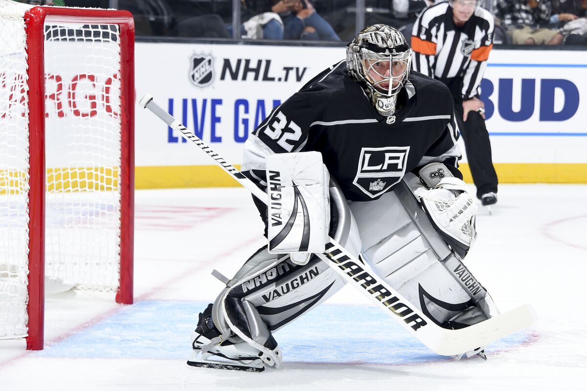 Kings goalie Jonathan Quick plays against the Arizona Coyotes.