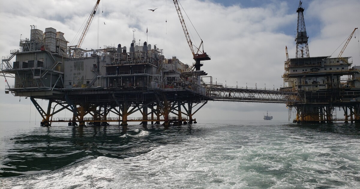 Experts to ask Congress for more offshore oil oversight as California cleanup continues Experts to ask Congress for more offshore oil oversight as California cleanup continues