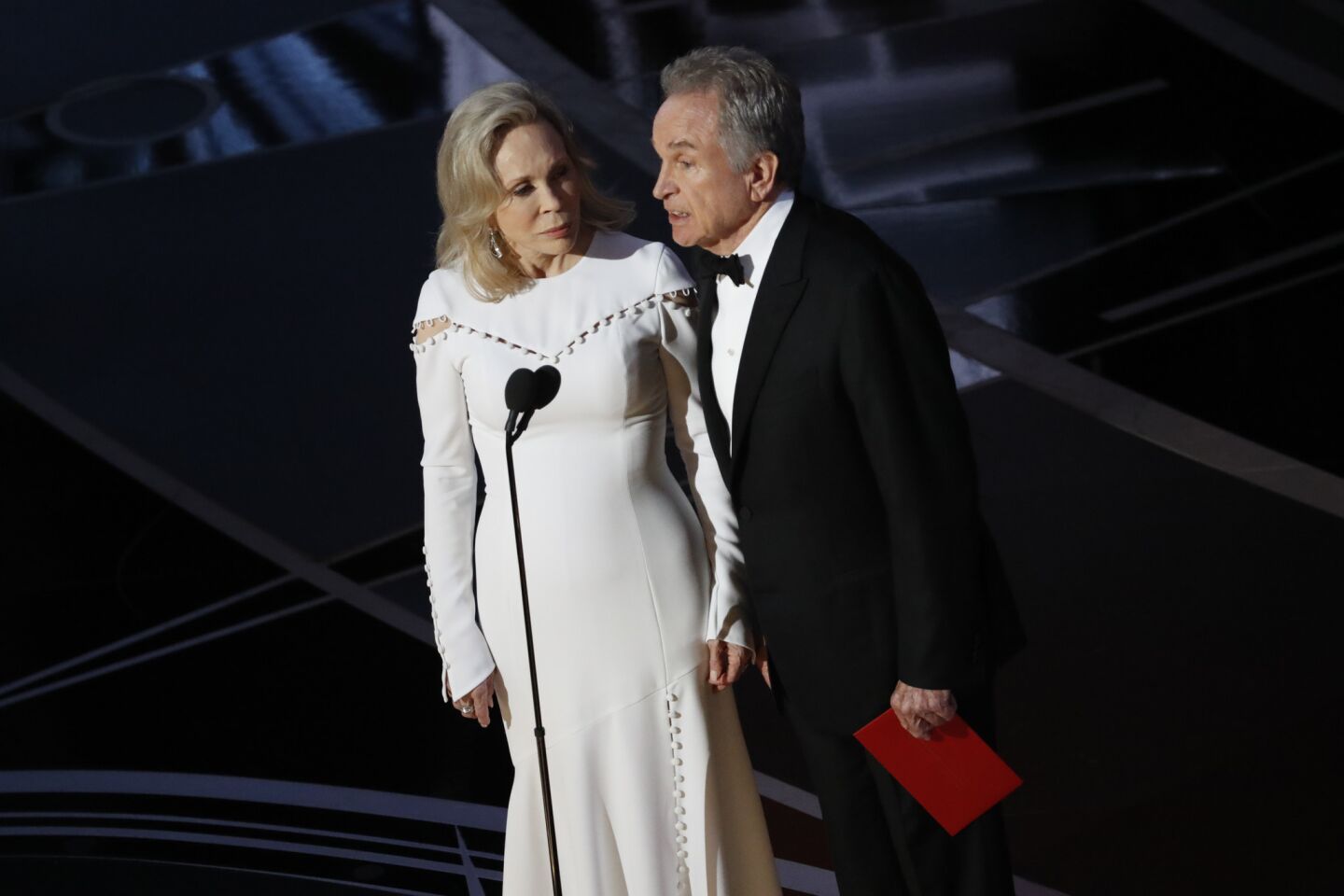 Presenters Faye Dunaway and Warren Beatty are onstage and about to read the Oscar winner for best picture.
