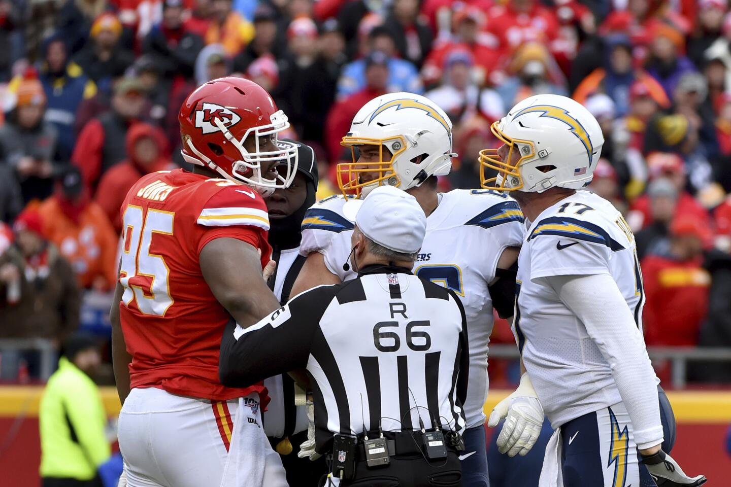 Chiefs fall to 1-2 after after turnover-plagued loss to Chargers