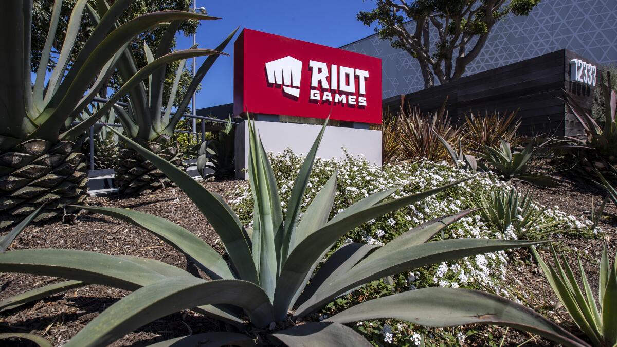 Riot Games to layoff 530 workers as video game industry cuts - Los Angeles Times