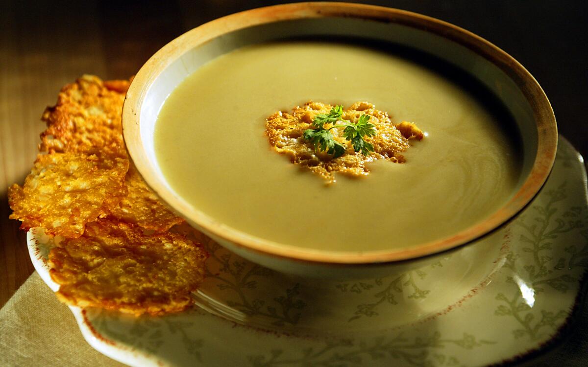 Cream of artichoke soup