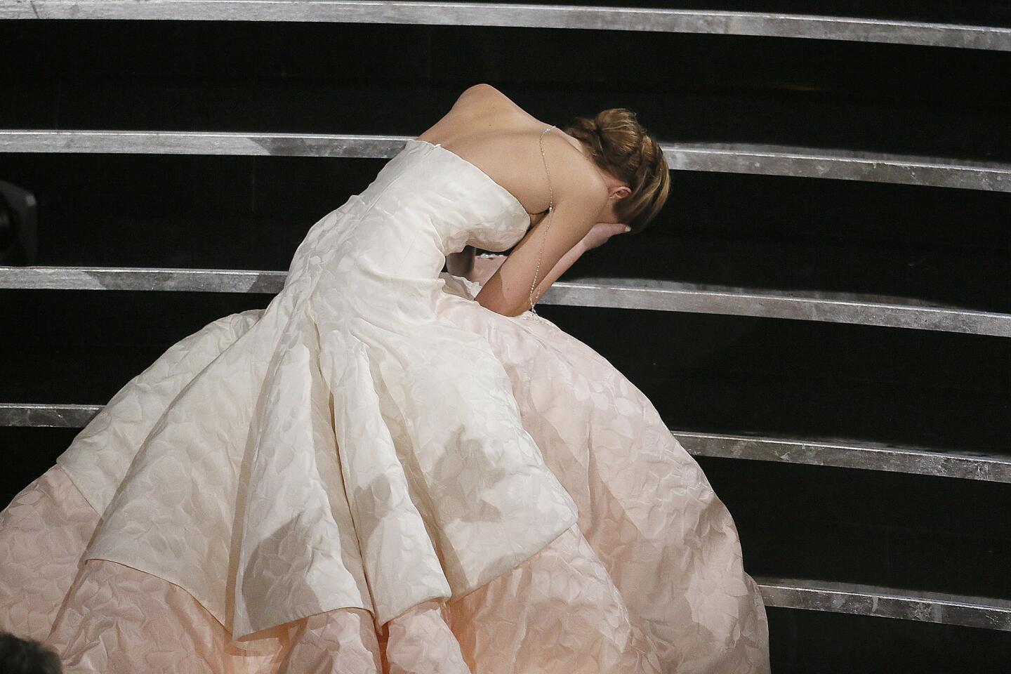 Jennifer Lawrence stumbles | 2013