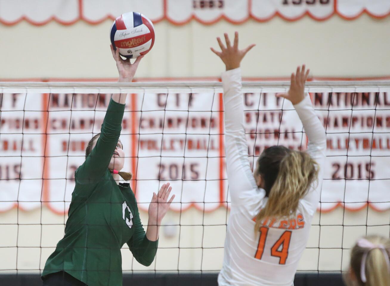 Photo Gallery: Edison vs. Huntington Beach in girls’ volleyball