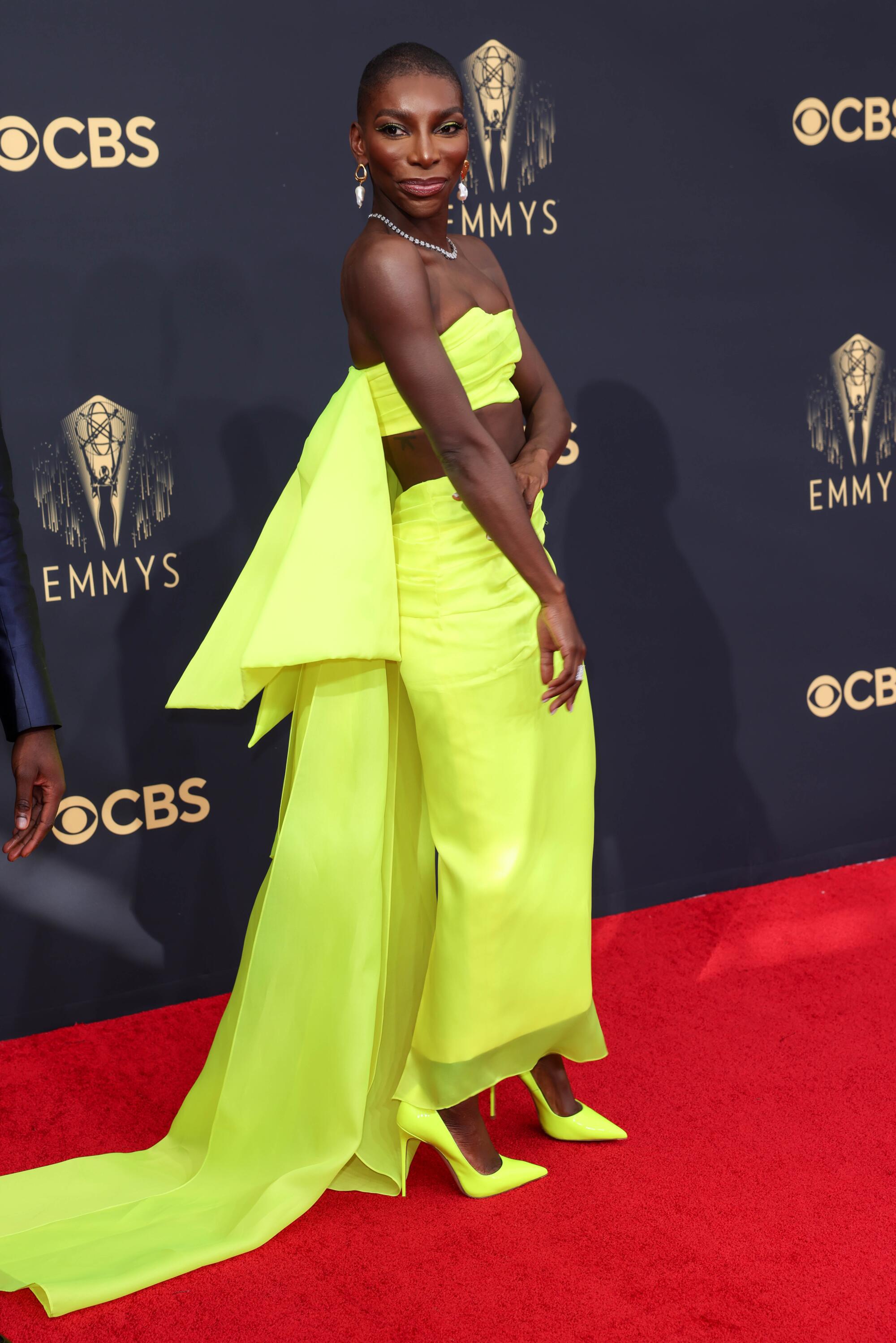 Best fashion from 2021 Emmys red carpet: Live updates - Los Angeles Times Best fashion from 2021 Emmys red carpet: Live updates - Los Angeles Times