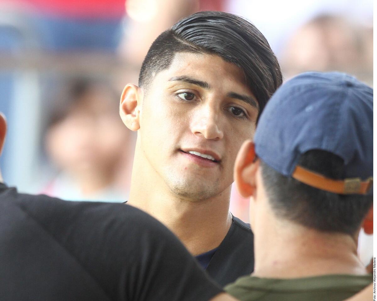 El delantero mexicano del Sporting Kansas City Alan Pulido (foto) 