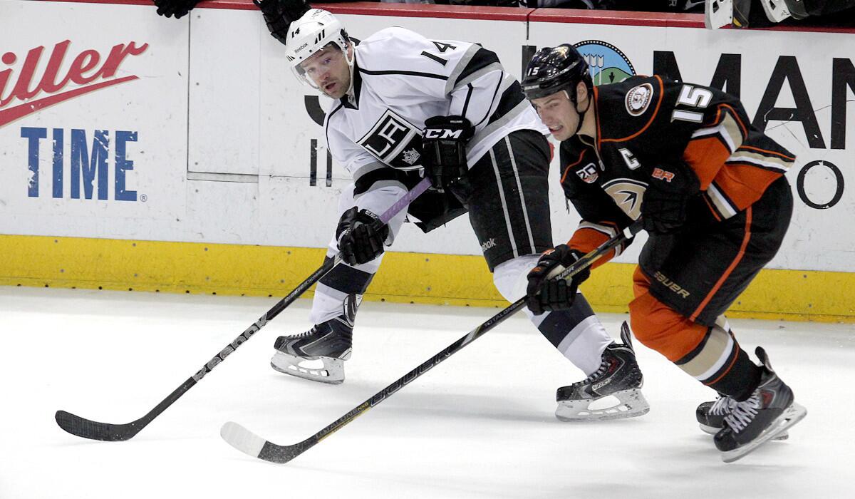 Winger Justin Williams and the Kings have been on a roll the last four games to advance in the playoffs, but captain Ryan Getzlaf and the Ducks have been consistently strong from the start this season.