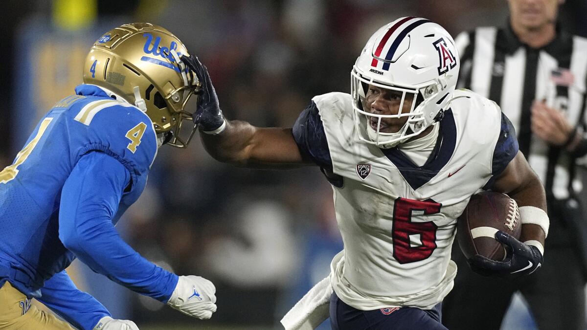 Arizona Wildcats unveil new 'Battle Gray' football uniforms for