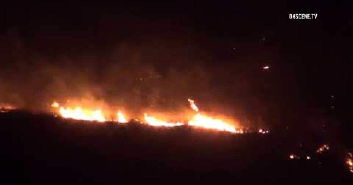 Brush fire at the site of the Porter Ranch gas leak is 85% contained ...