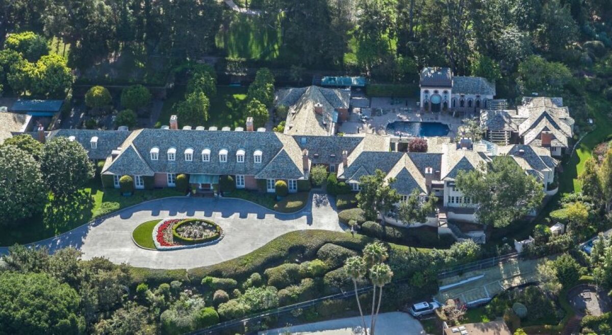 The current house on the Foxhill estate was built in 1959 by San Diego Union and Evening Tribune publisher James Copley.