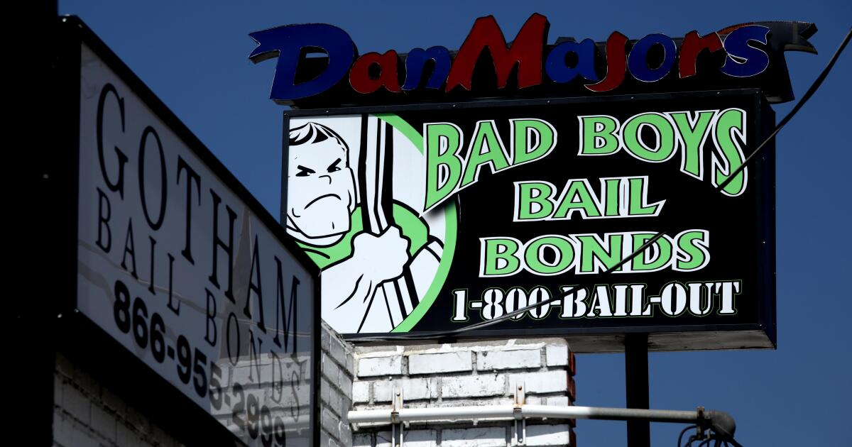 12 L.A. County cities sue to postpone new zero-bail policy